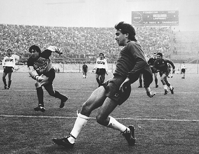 Stefano Borgonovo segna il gol partita contro l'Inter il 12 febbraio 1989. Ansa